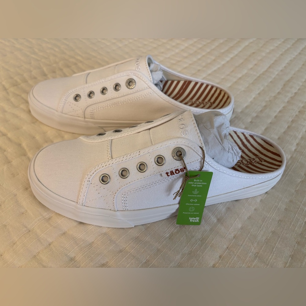 Taos EZ Soul White Canvas Mule